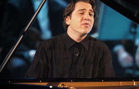 FAZIL SAY KONSERİNE SATIRLI TEKBİRLİ SALDIRI