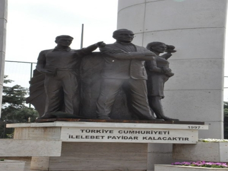 Atatürk heykelini kilosunu 20 liradan satacaklardı