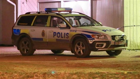 GENÇ KADIN KOCASINI OTOMOBİLİYLE EZDİ
