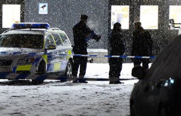 JÄRFÄLLA’DA SİLAHLI SALDIRI
