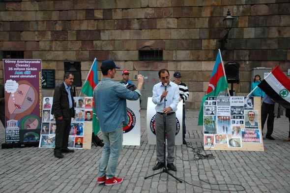 Güney Azerbaycan İstiklal Partisi miting yaptı