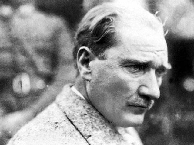 ANISI ÖNÜNDE SAYGIYLA EĞİLİYORUZ, UNUTMADIK UNUTTURMAYACAĞIZ