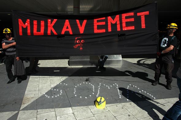 STOCKHOLM’DA SOMA İÇİN MİTİNG YAPILDI
