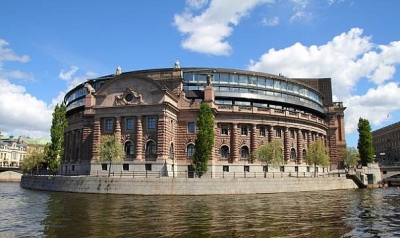 GENÇLERİN SINIR DIŞI EDİLME İKİLEMİ SÜRÜYOR