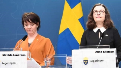 İSVEÇ’TE KORONADAN DOLAYI TEMEL EĞİTİM VE LİSELER KAPATILMIYOR