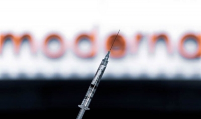 Moderna medikal direktörü Tal Zaks: 'Aşı, hasta olanların virüsü bulaştırmayacağı anlamına gelmiyor'