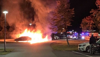 MÄRSTA’DA ARABA YANGINLARI KORKUTTU