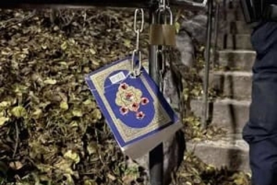 STOCKHOLM”DE CAMİ ÖNÜNE KURŞUN DELİKLERİYLE DOLU KURAN BIRAKILDI